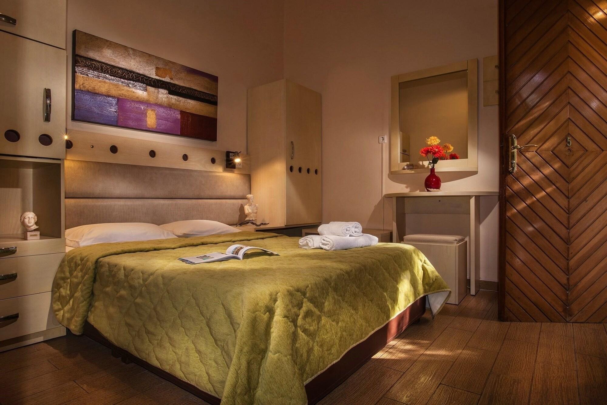 Semiramis Guesthouse Αδάμας Εξωτερικό φωτογραφία