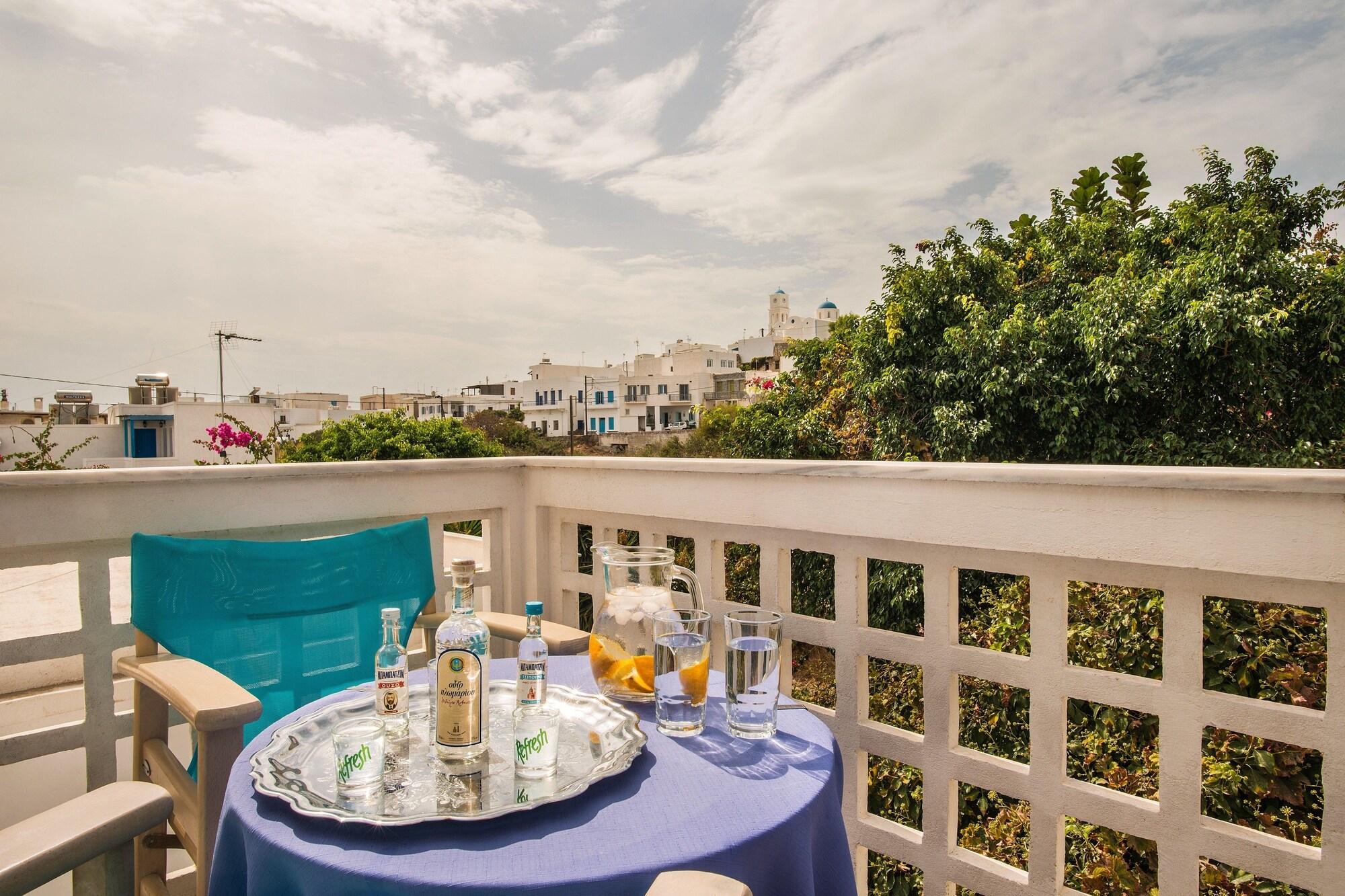 Semiramis Guesthouse Αδάμας Εξωτερικό φωτογραφία