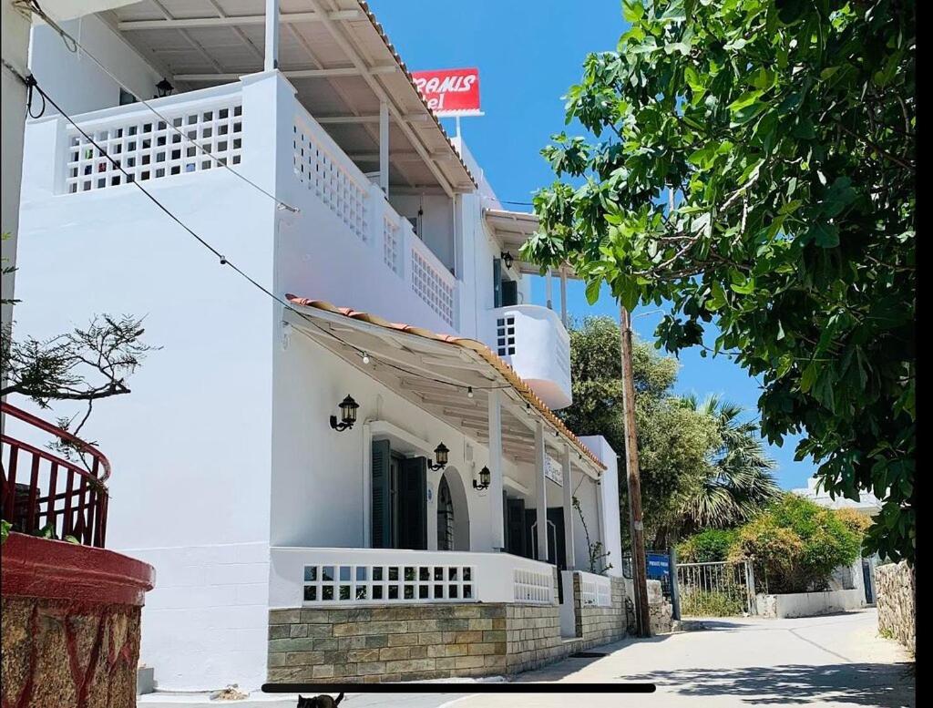 Semiramis Guesthouse Αδάμας Εξωτερικό φωτογραφία