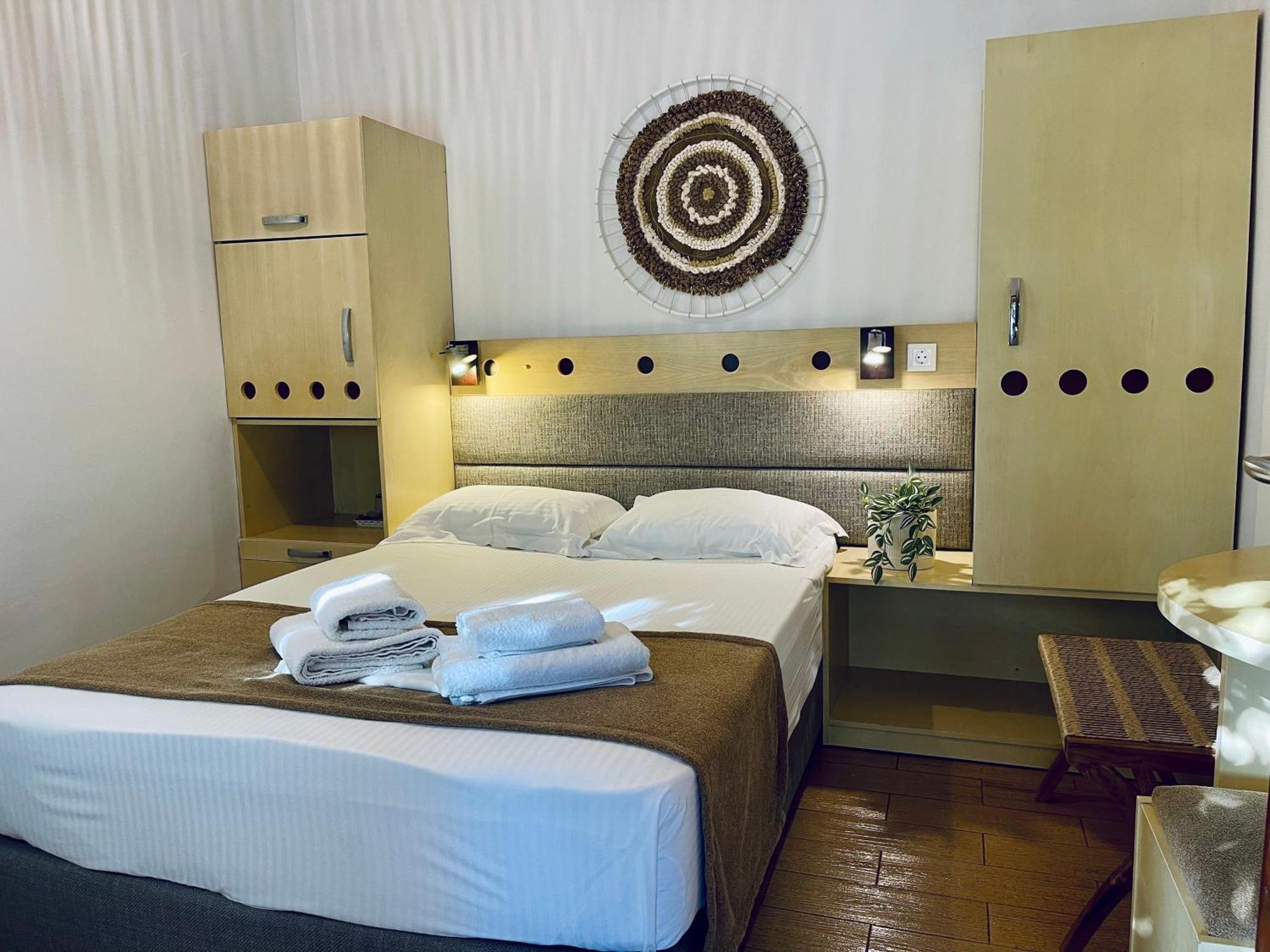 Semiramis Guesthouse Αδάμας Εξωτερικό φωτογραφία
