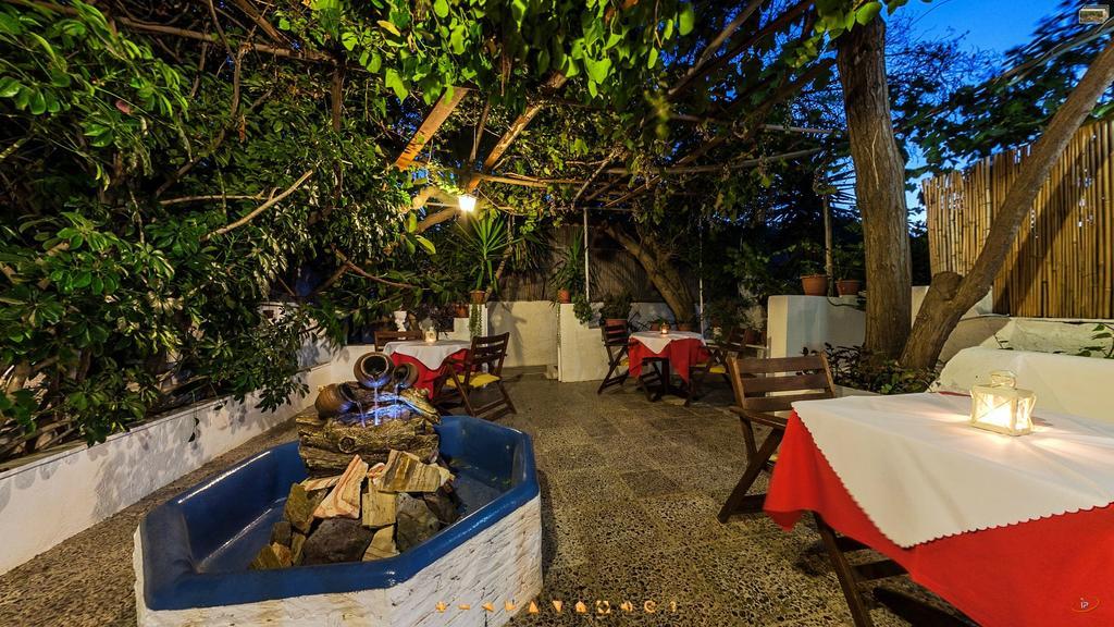 Semiramis Guesthouse Αδάμας Εξωτερικό φωτογραφία